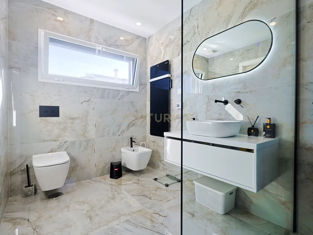 Moradia T3 Isolada com Piscina e Garagem em Fernão Ferro - Image 26