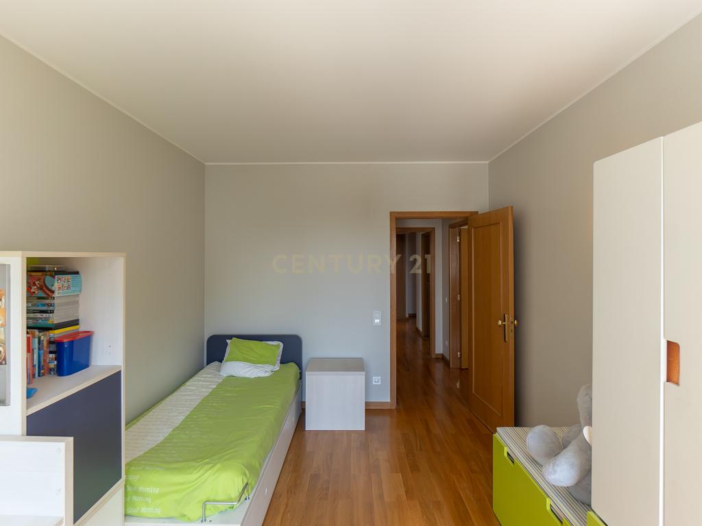 Apartamento T2 para Arrendamento em Lordelo do Ouro, Porto - Image 30
