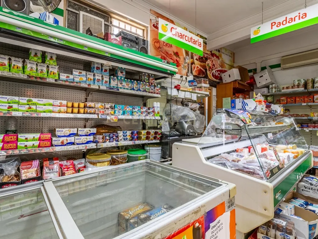 Supermercado em Vale de Figueira Bobadela - Image 16