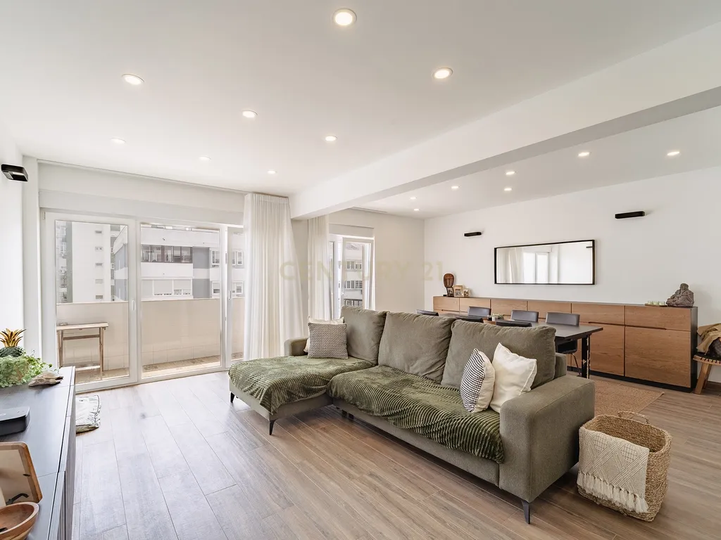 Apartamento T3 em Carnaxide, Lisboa - Image 5