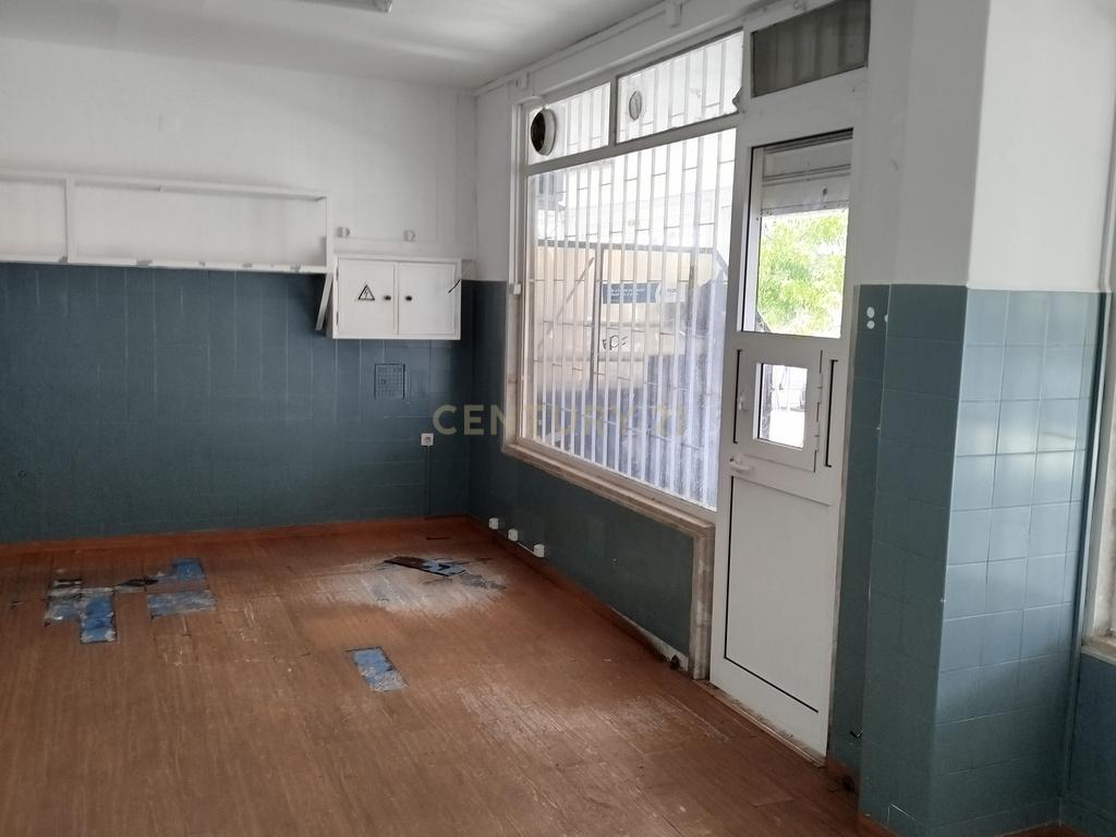Loja com 25 m2 na Rebelva/Carcavelos - Image 5