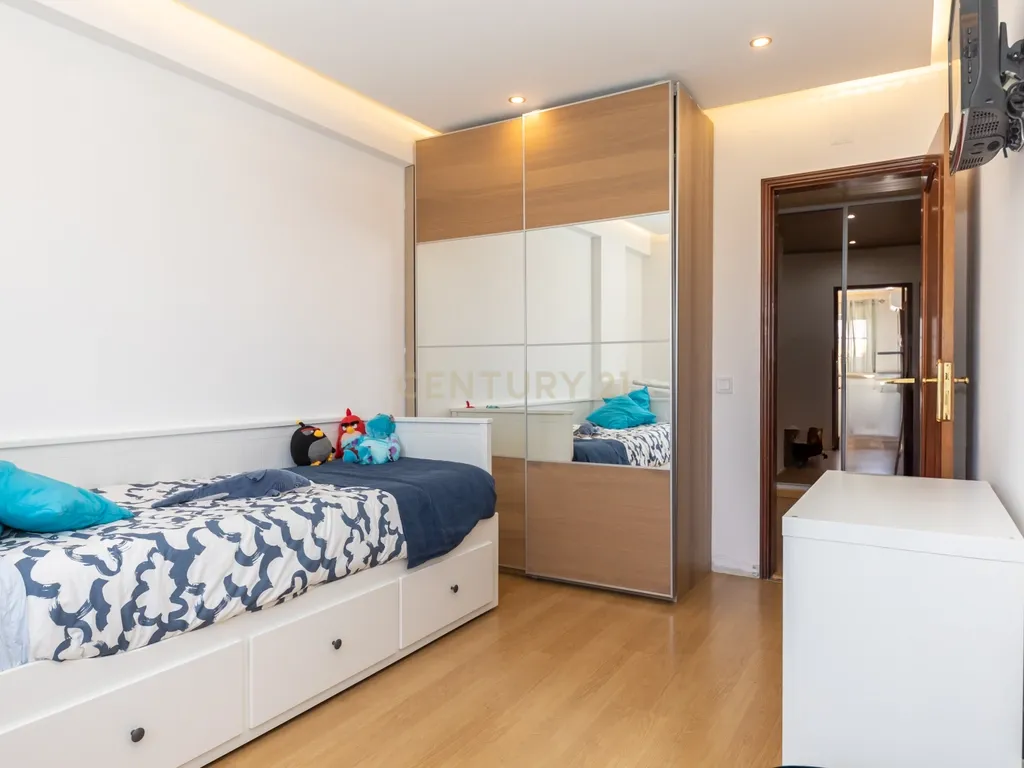 Apartamento T2 na Quinta da Carcereira - Sobreda - Image 10