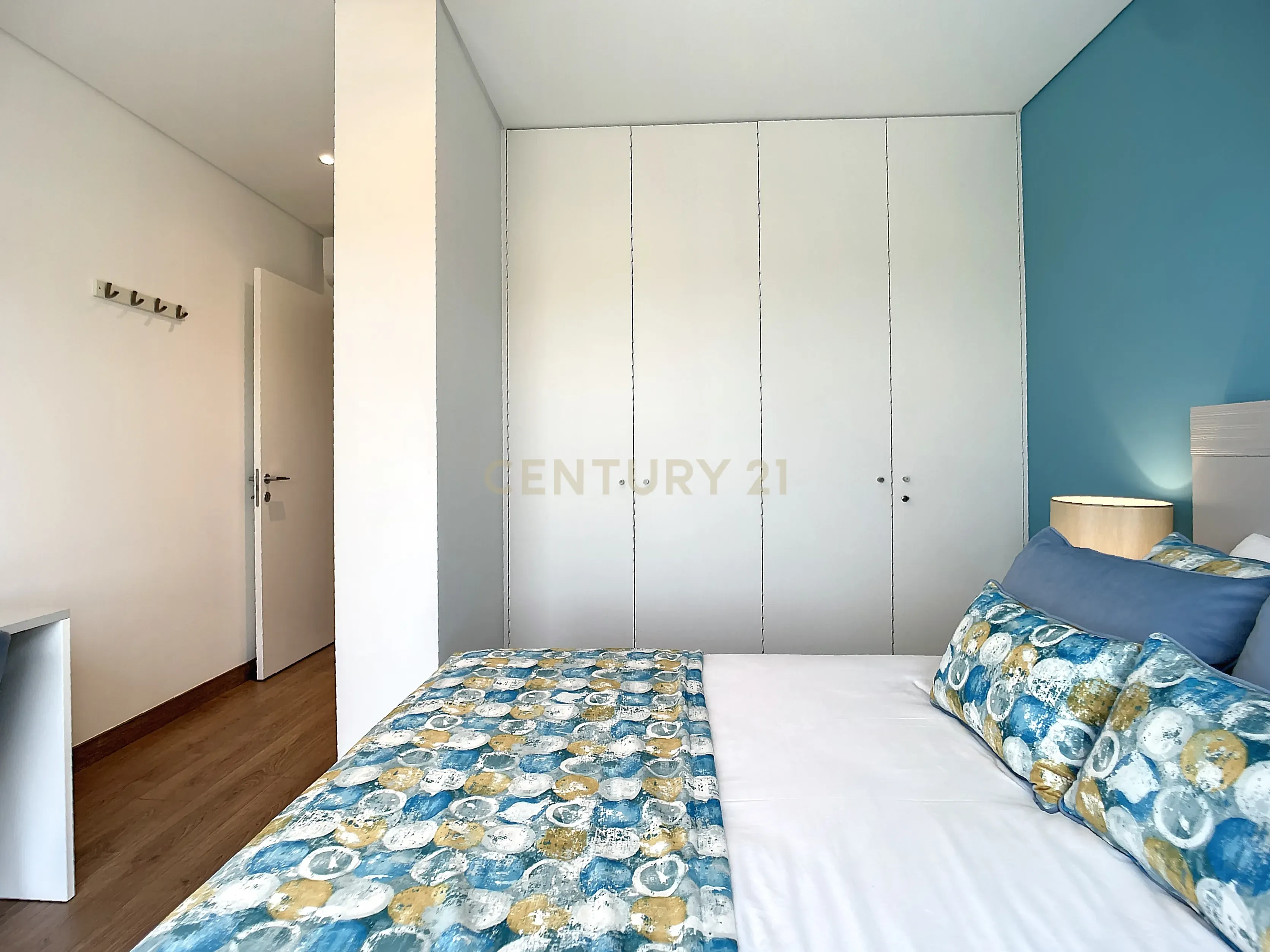 Duplex inserido no condomínio de luxo em Nazaré - Image 21
