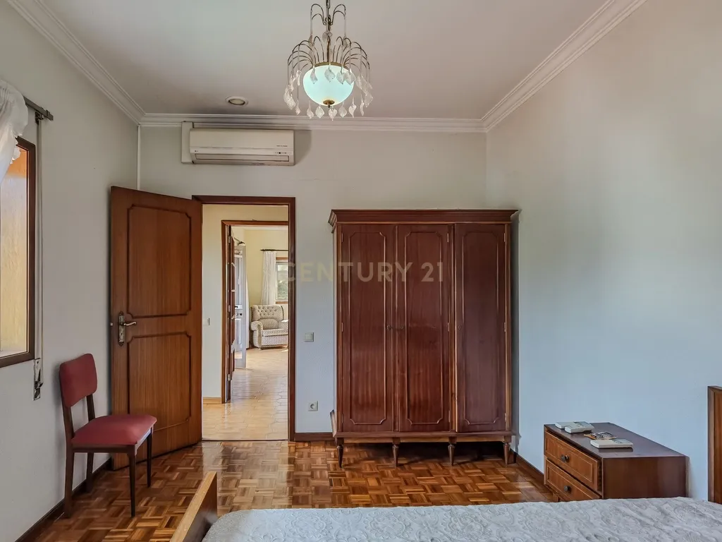 Moradia Bifamiliar T3+T3 em São Pedro da cova – Espaço, Tranquilidade e Conforto - Image 14