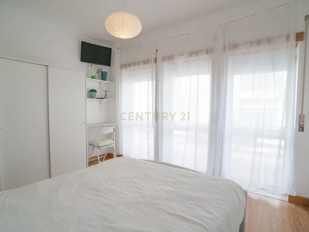 Apartamento T3+1 Duplex| 2 minutos do Centro de Caldas da Rainha - Image 23