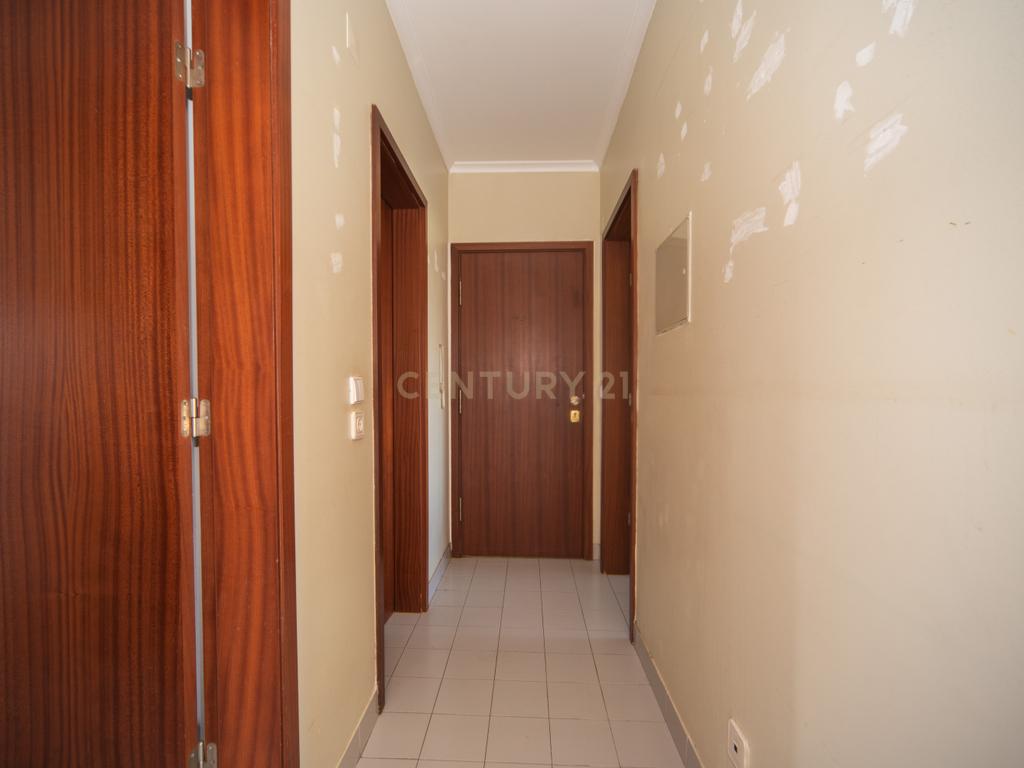 Apartamento T1 em Talaíde, Porto Salvo, Oeiras  - Image 11