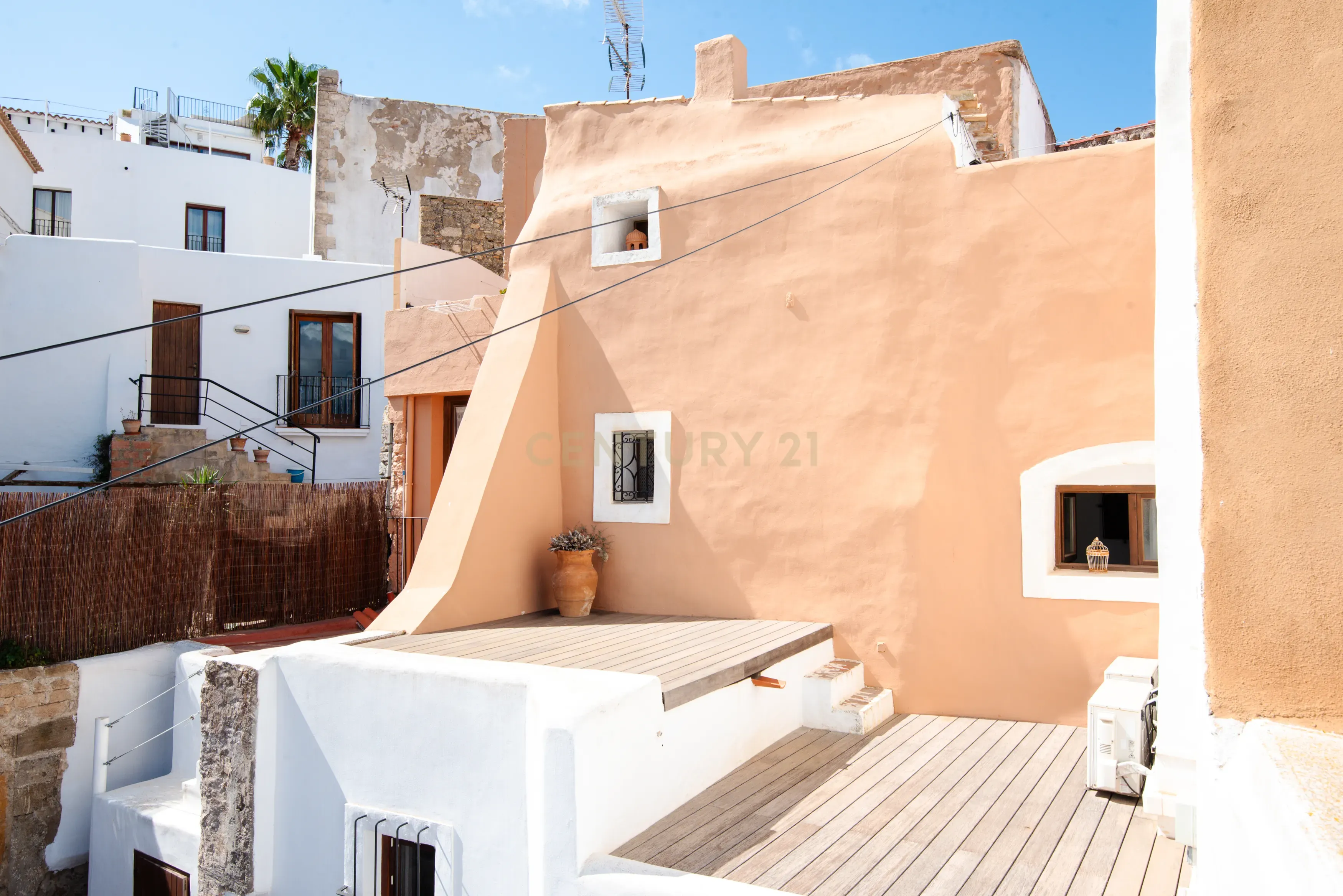 À venda: Casa histórica com grande potencial em Dalt Vila – Ibiza - Image 25