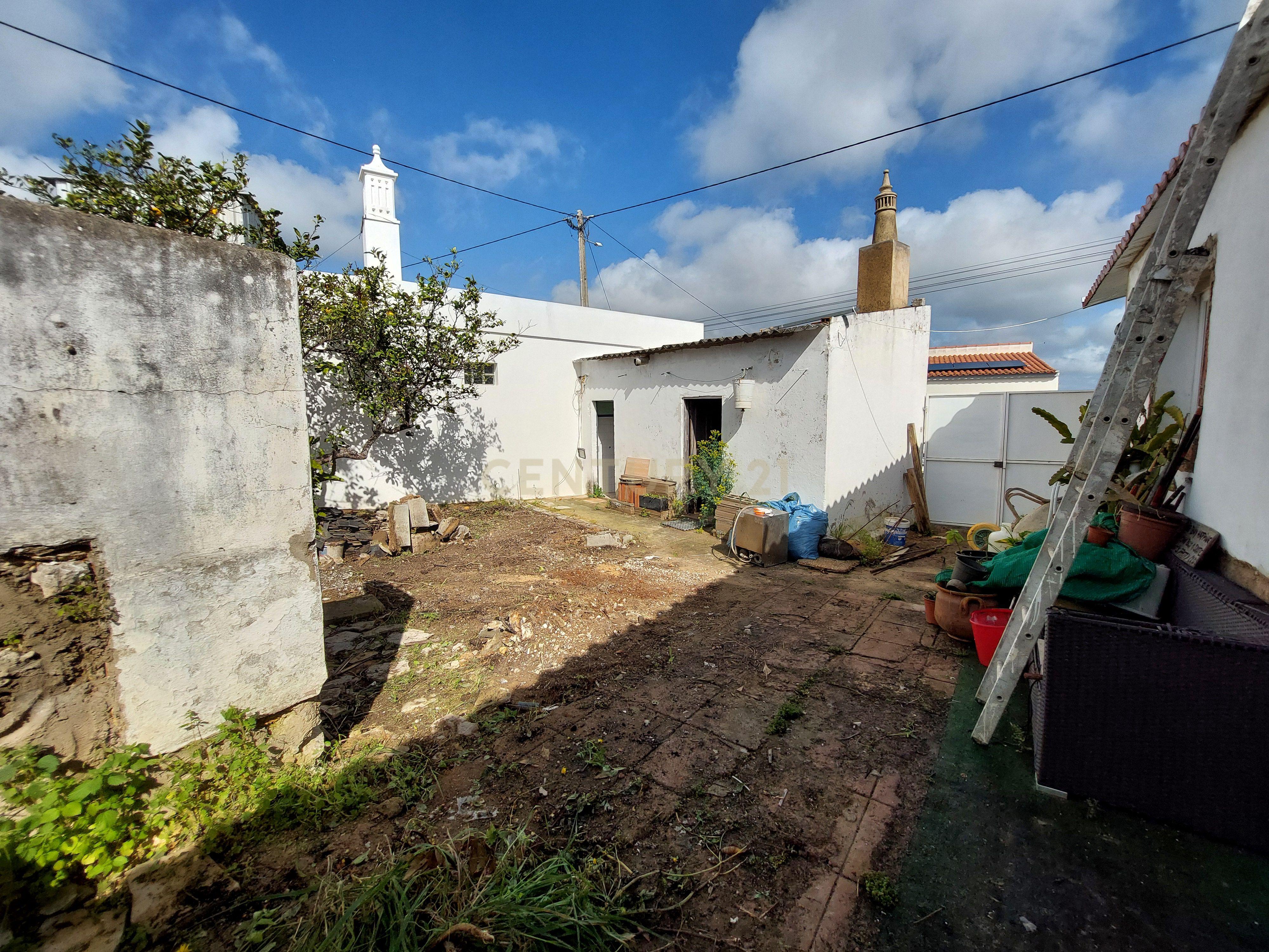 📍 LOULÉ | Moradia Térrea típica Algarvia para Recuperar - Image 18
