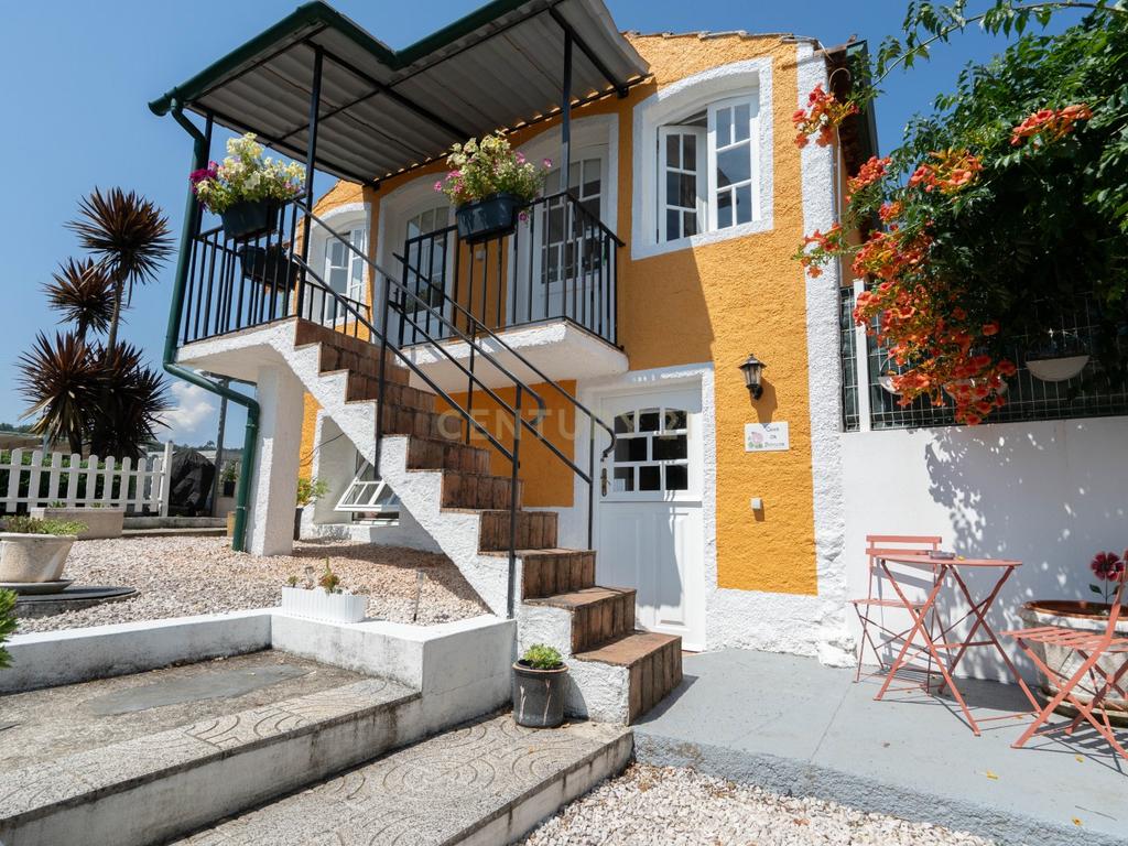 Moradia T7 tradicional em bom estado com varanda coberta, pátio, piscina, terraço coberta, vistas boas e jardim numa localização sossegada perto do centro de Arganil e o rio Alva - Image 17