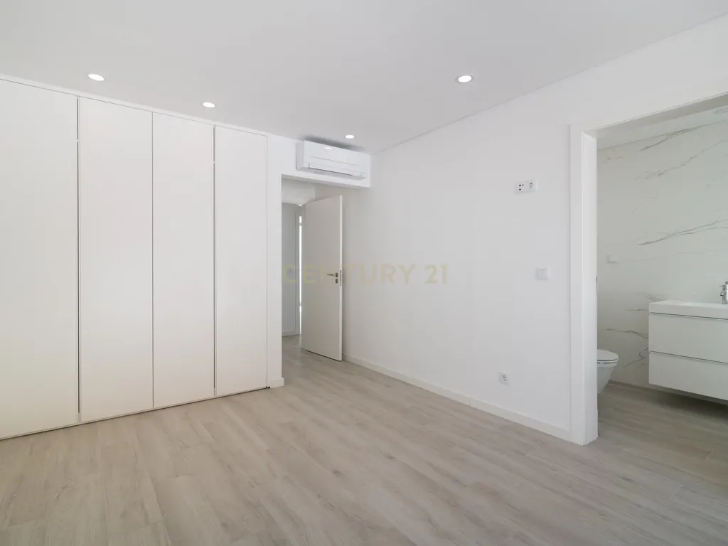 Condomínio Villas d’Ouro – Exclusividade e Conforto no Coração de Sesimbra - Image 42