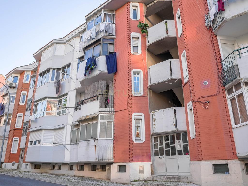  Espaço Versátil com Localização Privilegiada - Image 27