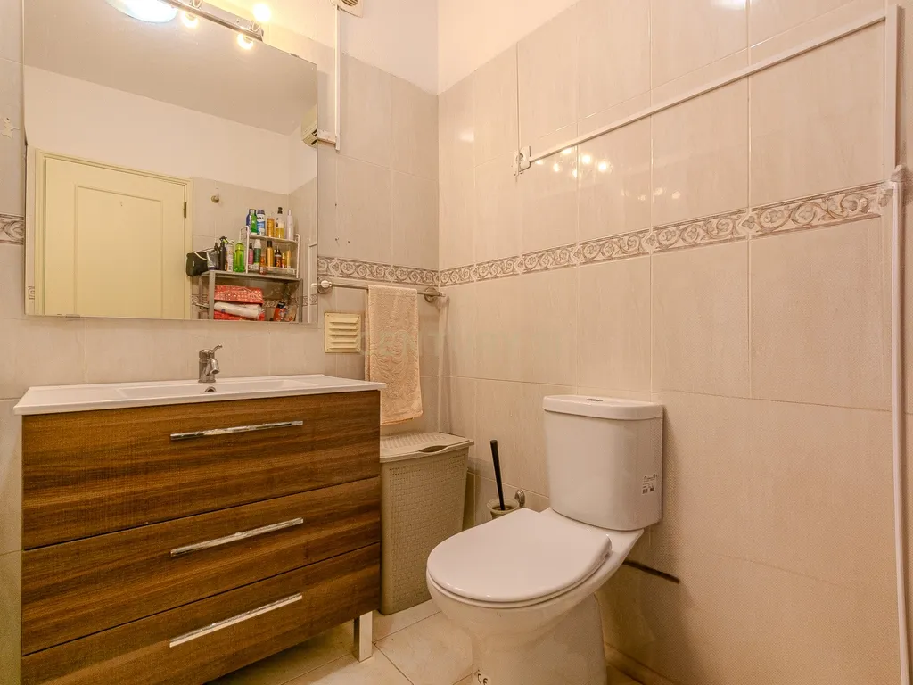 Apartamento T3 com Garagem no Centro de Tunes - Image 17
