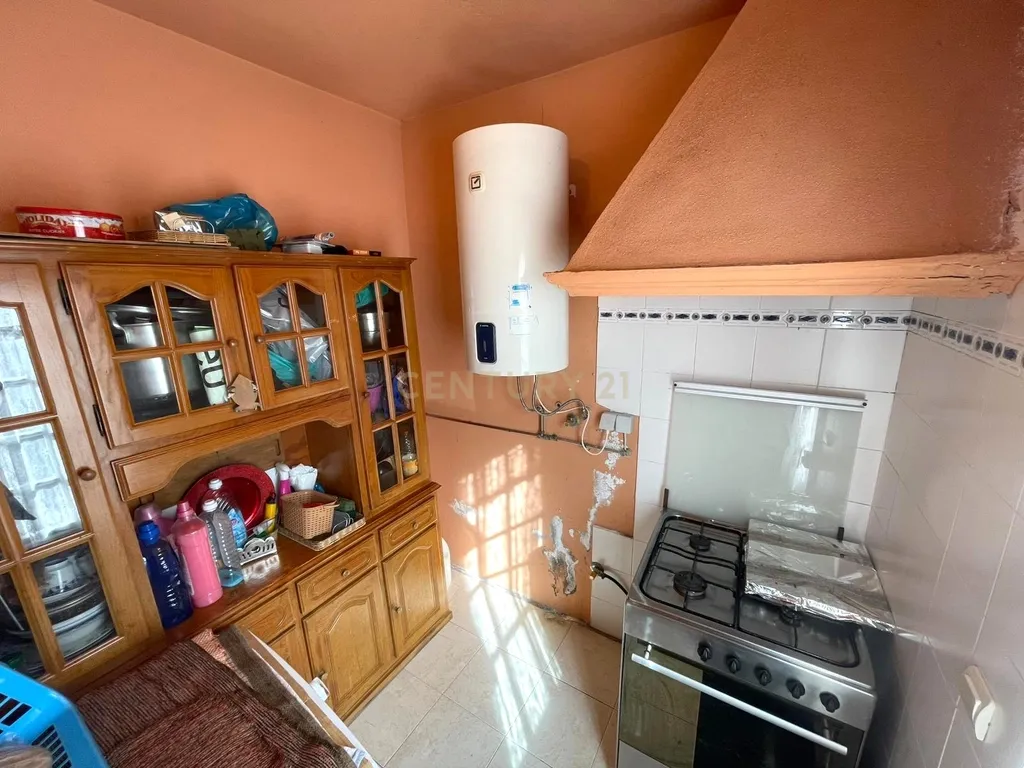 Exclusiva Moradia T4 Inserida em Lote de 753,5 m² nos Arrifes - Image 10