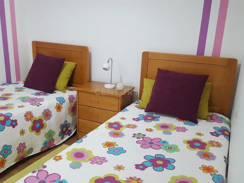 Apartamento - T2 - Arrendamento - Image 19