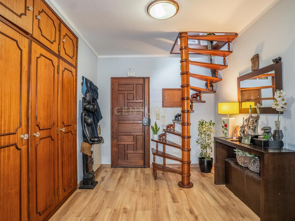 Apartamento Duplex T3+2 com Garagem Box - Image 6
