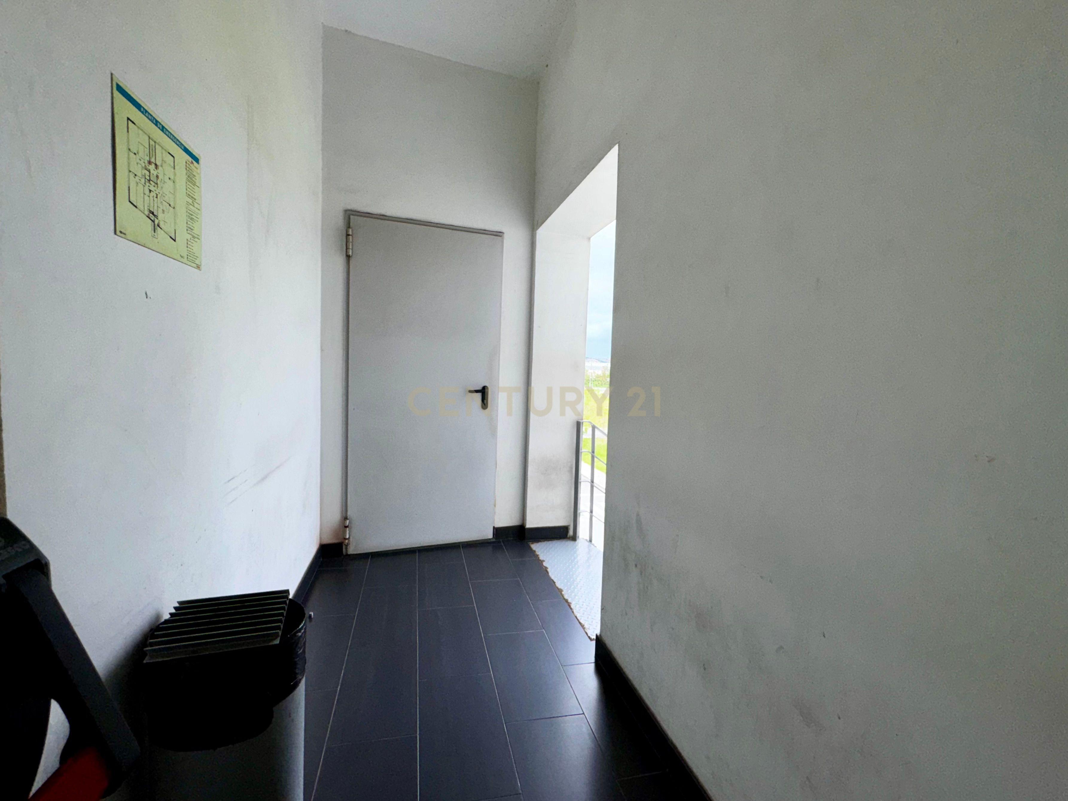 Escritório para Arrendamento no Pólo Técnico de Telheiras – 251 m² | 6 Salas | 5 Estacionamentos - Image 19