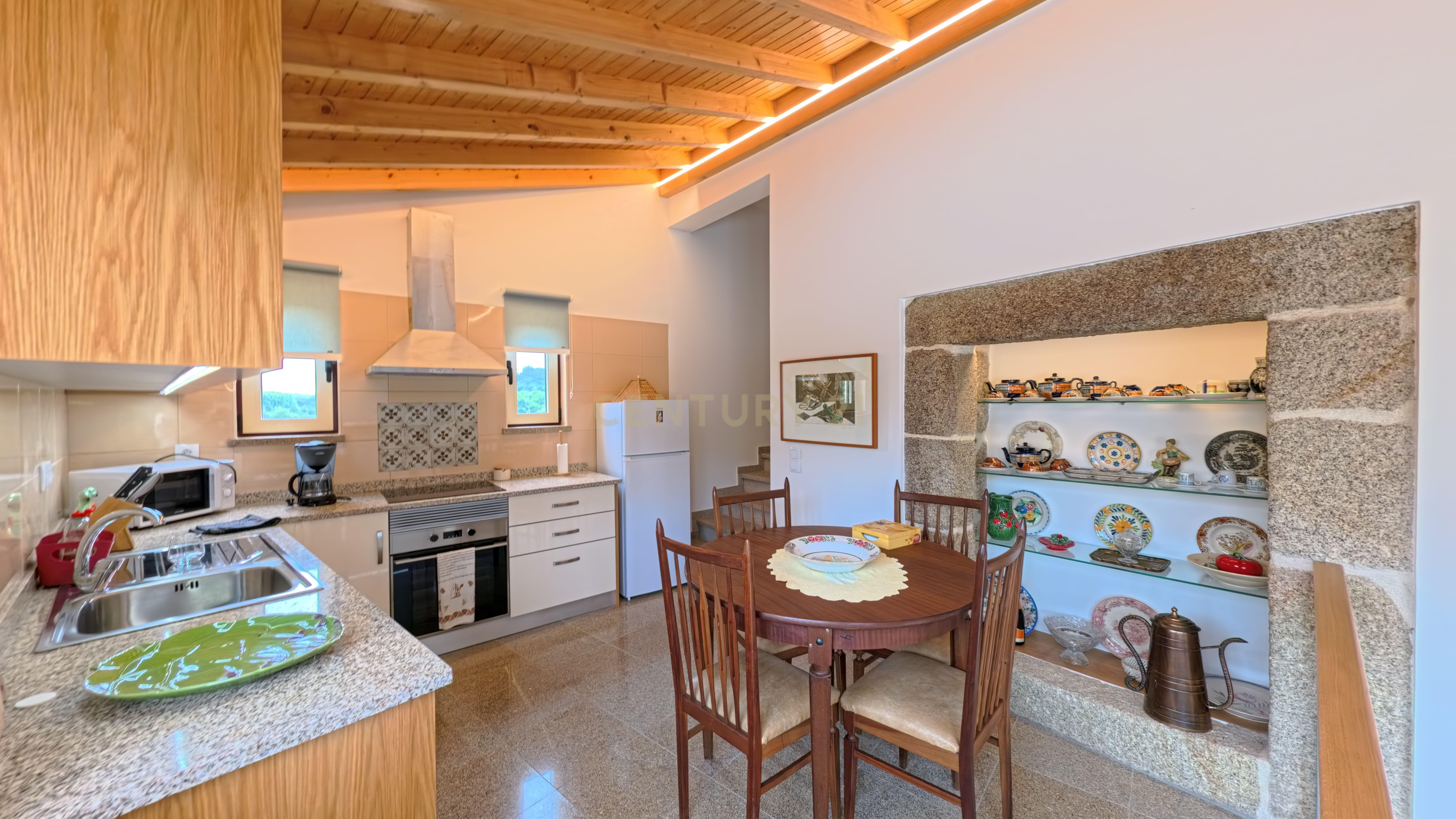 Fotografia 6 de Apartamento T2 em moradia totalmente mobilado e equipado em Couto de Baixo- Viseu