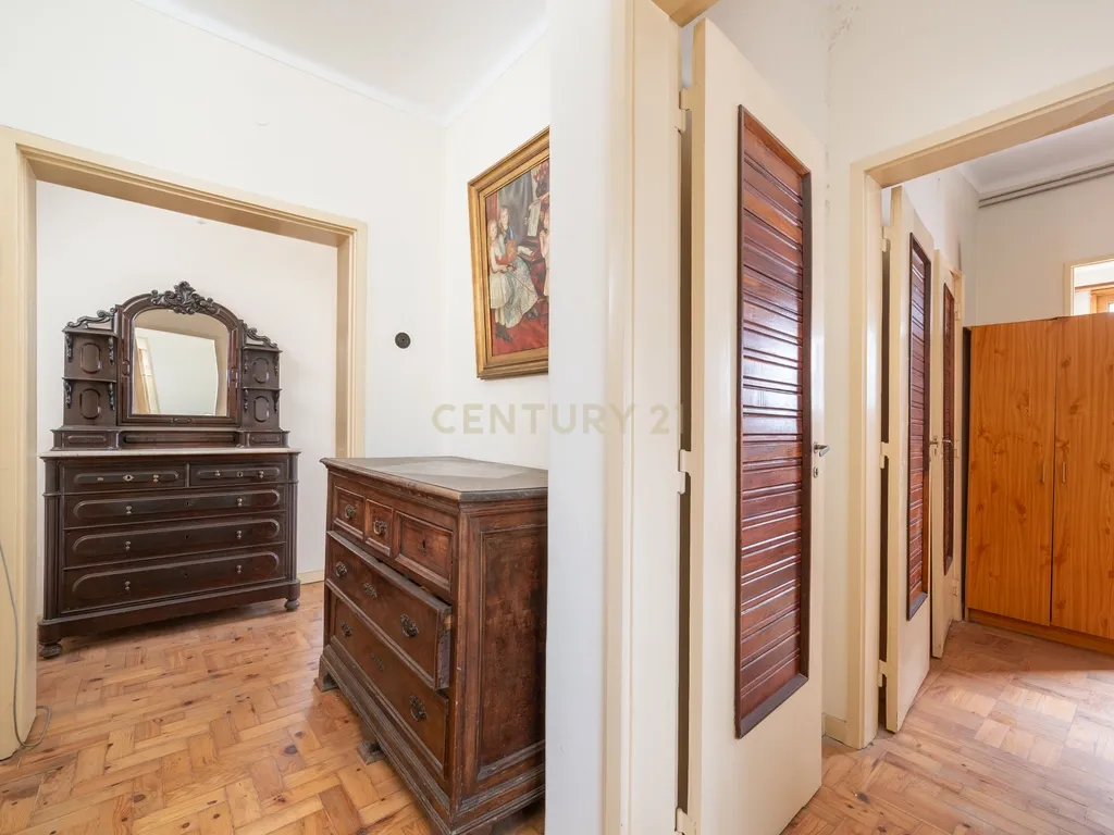 Venda | Apartamento T3+1 com garagem na Rua Verde Pinho em Coimbra - Image 5