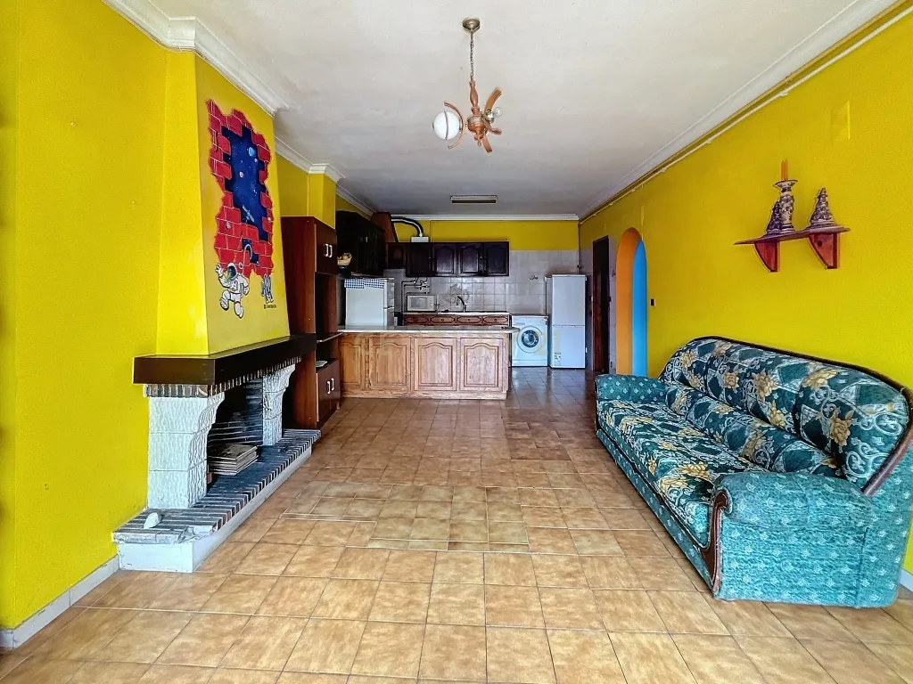 Apartamento T2 - Arrendamento - Bem localizado na Nazaré - Image 4
