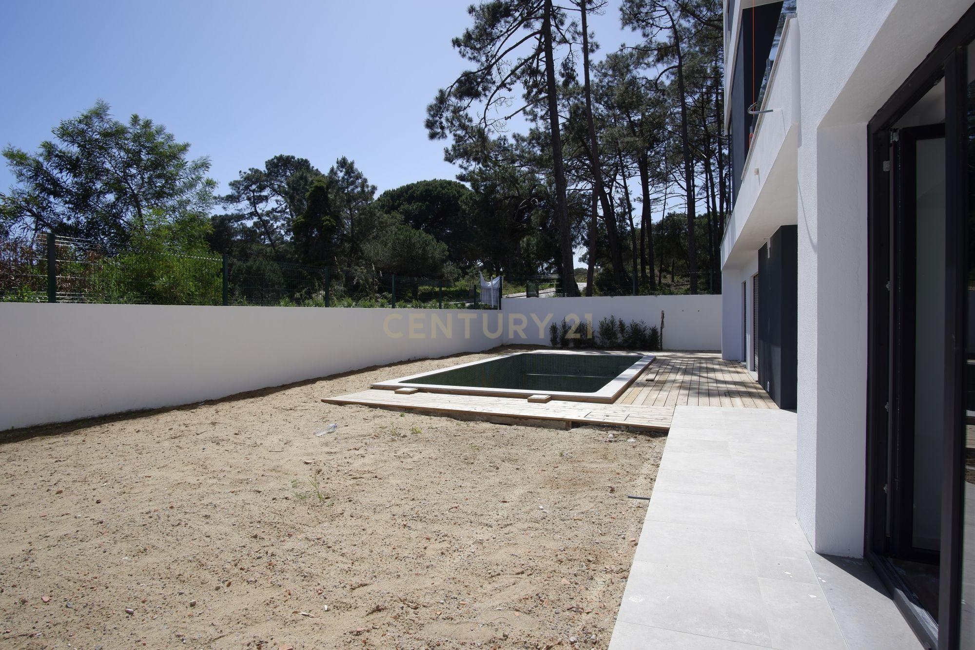 🌿 Moradia de Sonho Pronta a habitar na Avenida do Mar T5 com piscina – Aroeira - Image 44