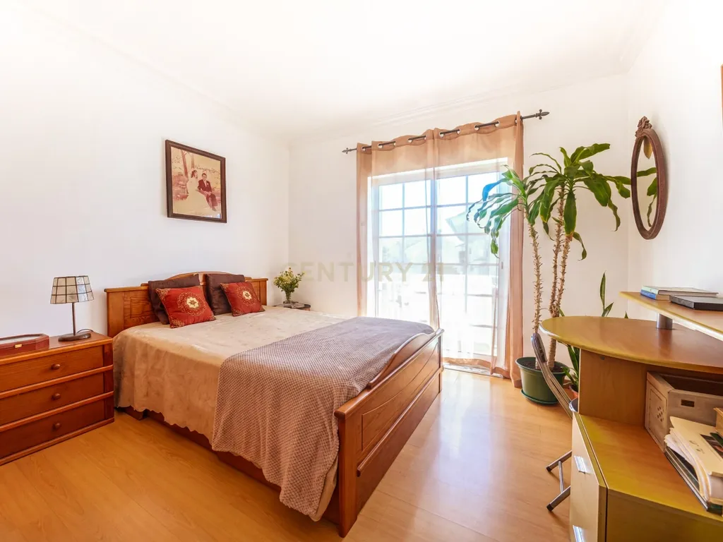 T2 Pinhal General - Quinta do Conde - Image 16