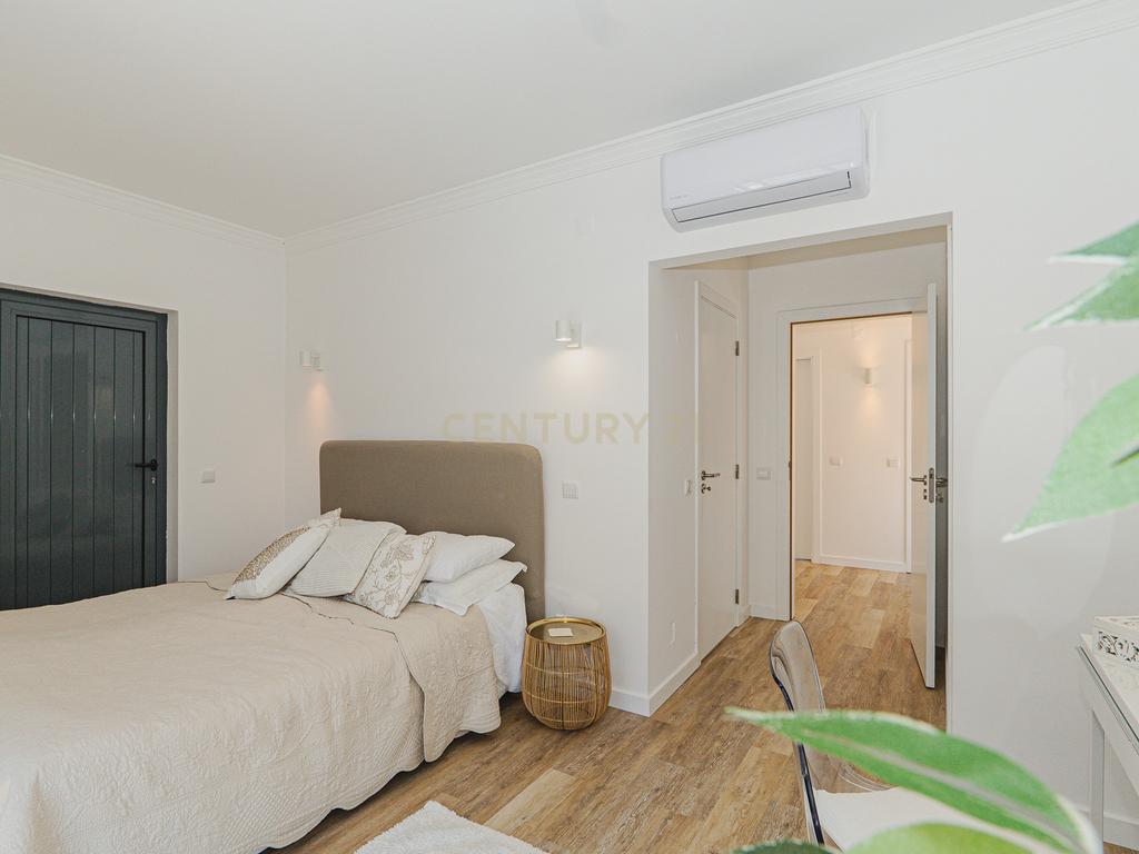 Moradia com 3 Quartos com Piscina - Urbanização Quinta do Rogel - Alcantarilha - Algarve - Image 25