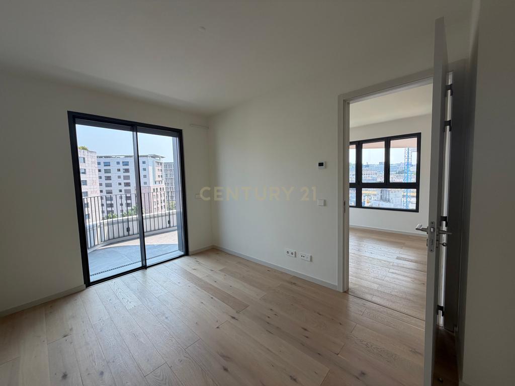 T1 no Parque das Nações, Empreendimento Distrikt, com Varanda e Vista Rio - Image 18