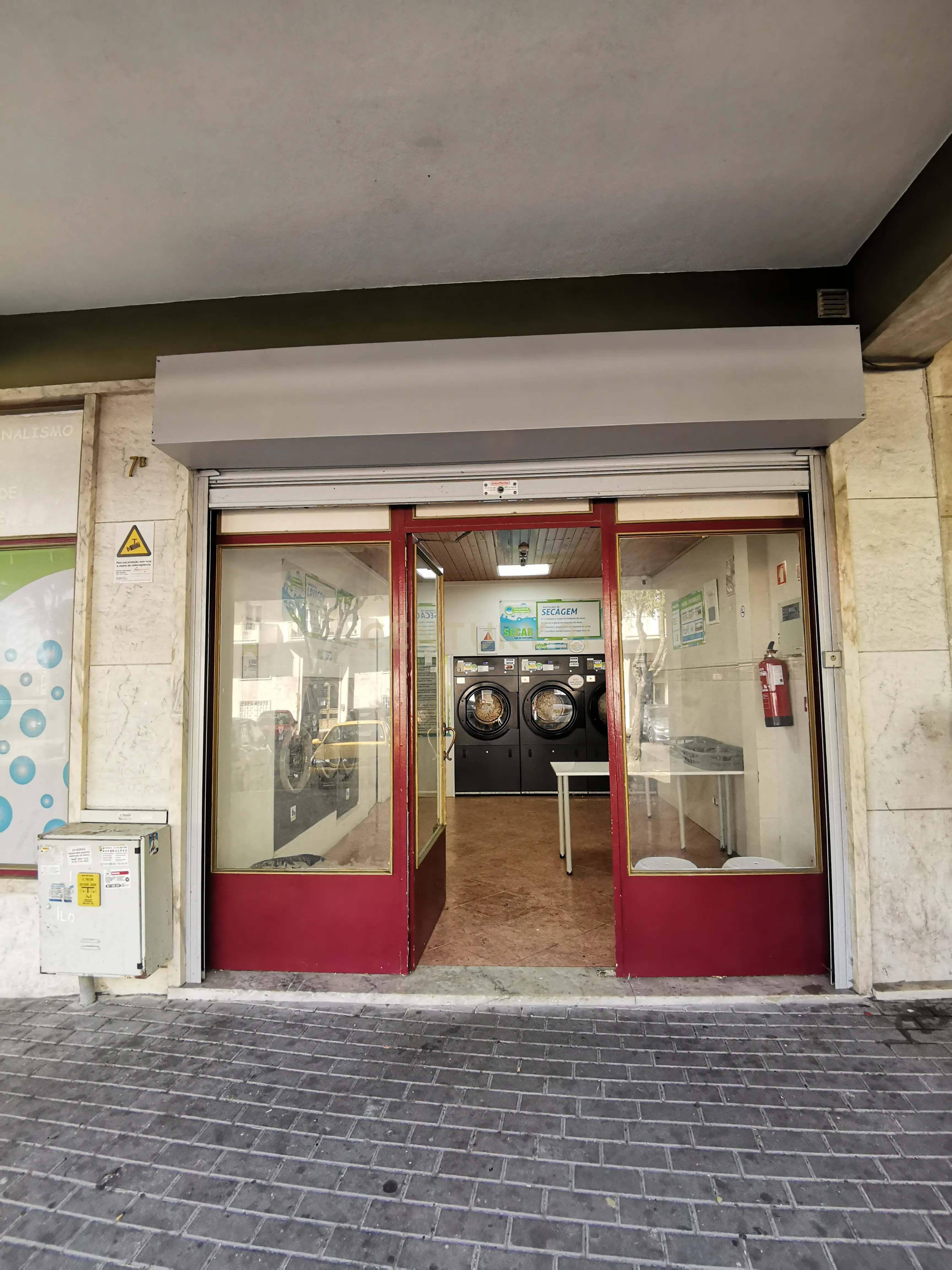 Lavandaria para trespasse na Amadora - Image 1