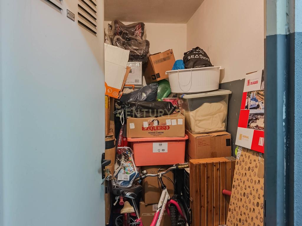 Apartamento T2 com Garagem e Arrumos — Coronado, São Mamede - Image 31