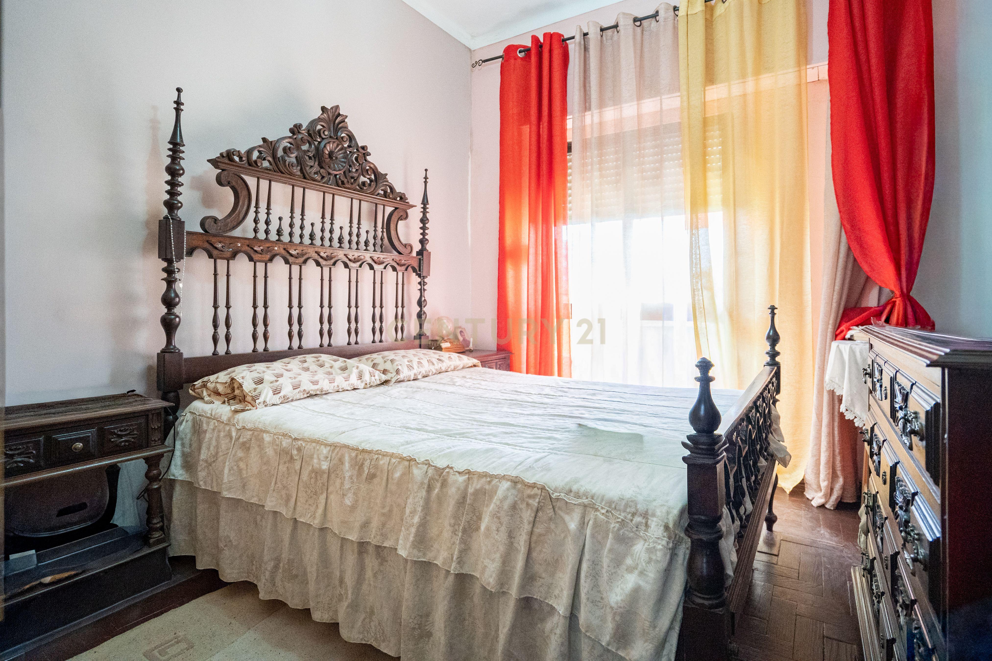Fotografia 10 de Apartamento T2 com Varanda no Barreiro, Setúbal