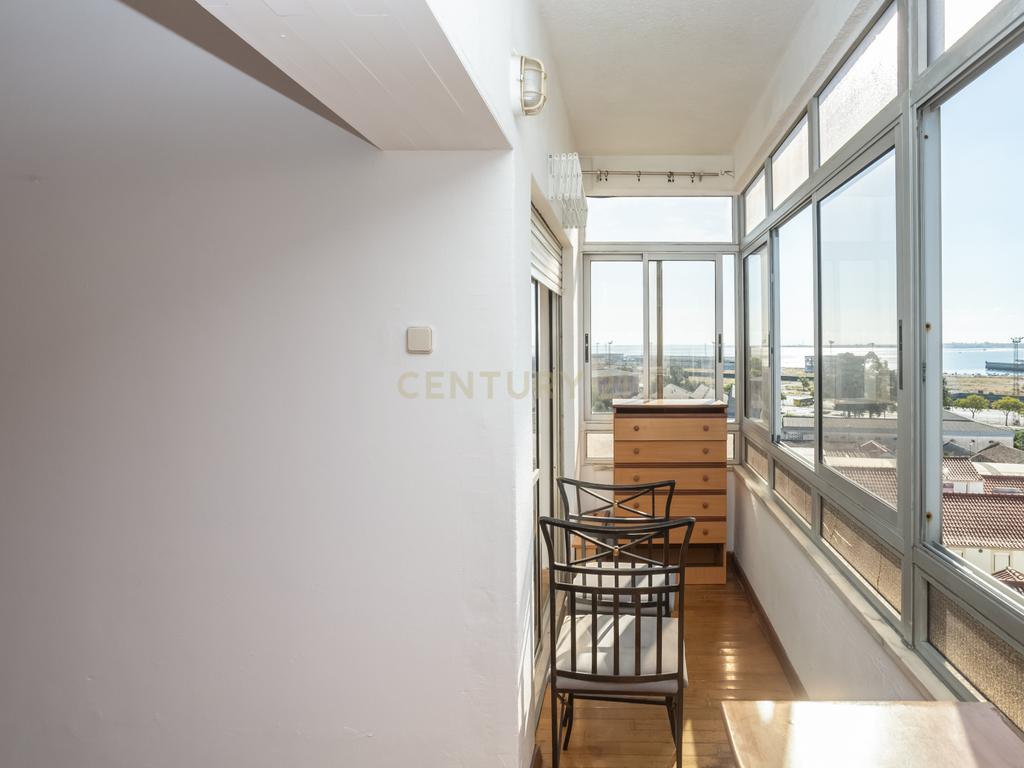 Apartamento T3 em Almada com Excelente Localização - Image 49