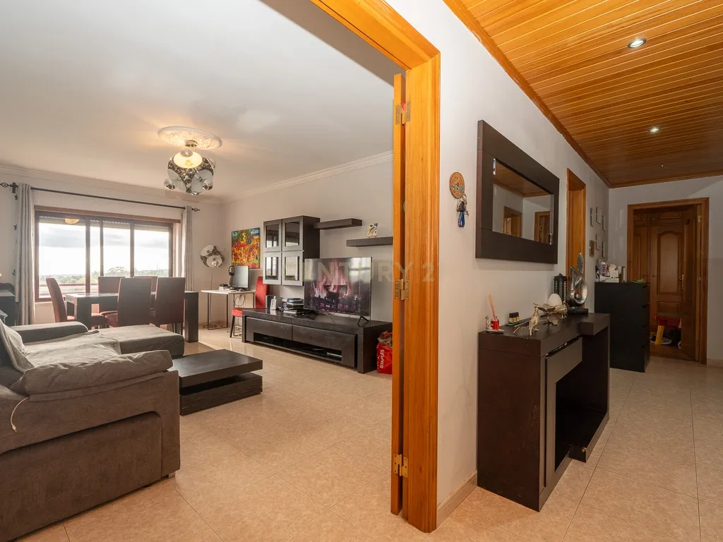 🏡 Apartamento T2 com varanda e vista desafogada - Image 4