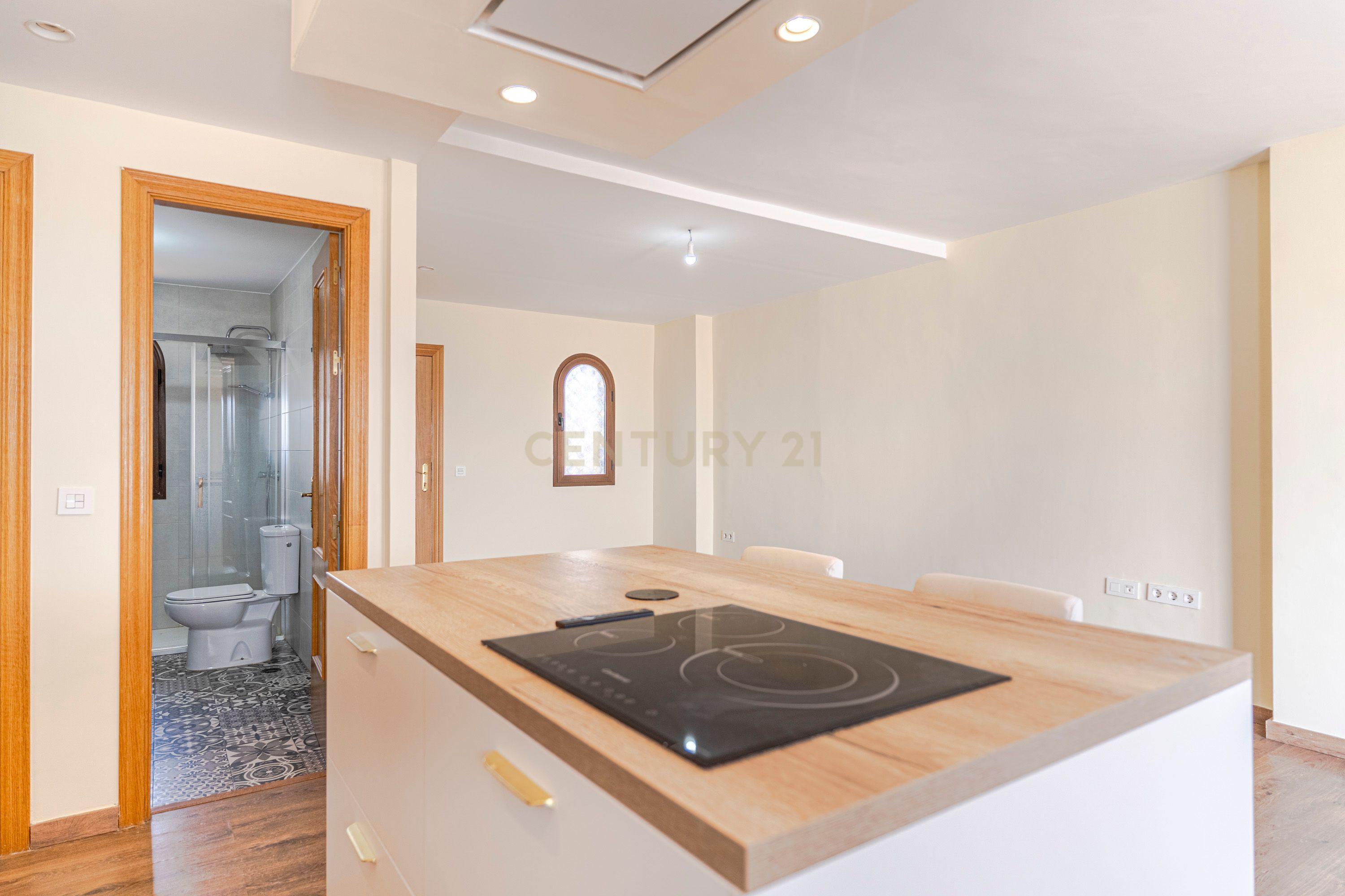 Apartamento T2 Moderno com Terraço e Vista em Granada - Image 9