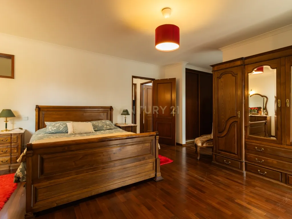 Excelente Moradia T4 - Image 23