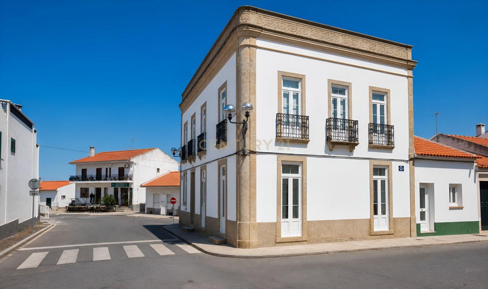 Fotografia 2 de OPORTUNIDADE UNICA NO CORAÇÃO DO ALENTEJO - APARTAMENTO T1 NOVO EM EDIFICO HISTÓRICO -IDEAL PARA VIVIER OU RENTABILIZAR