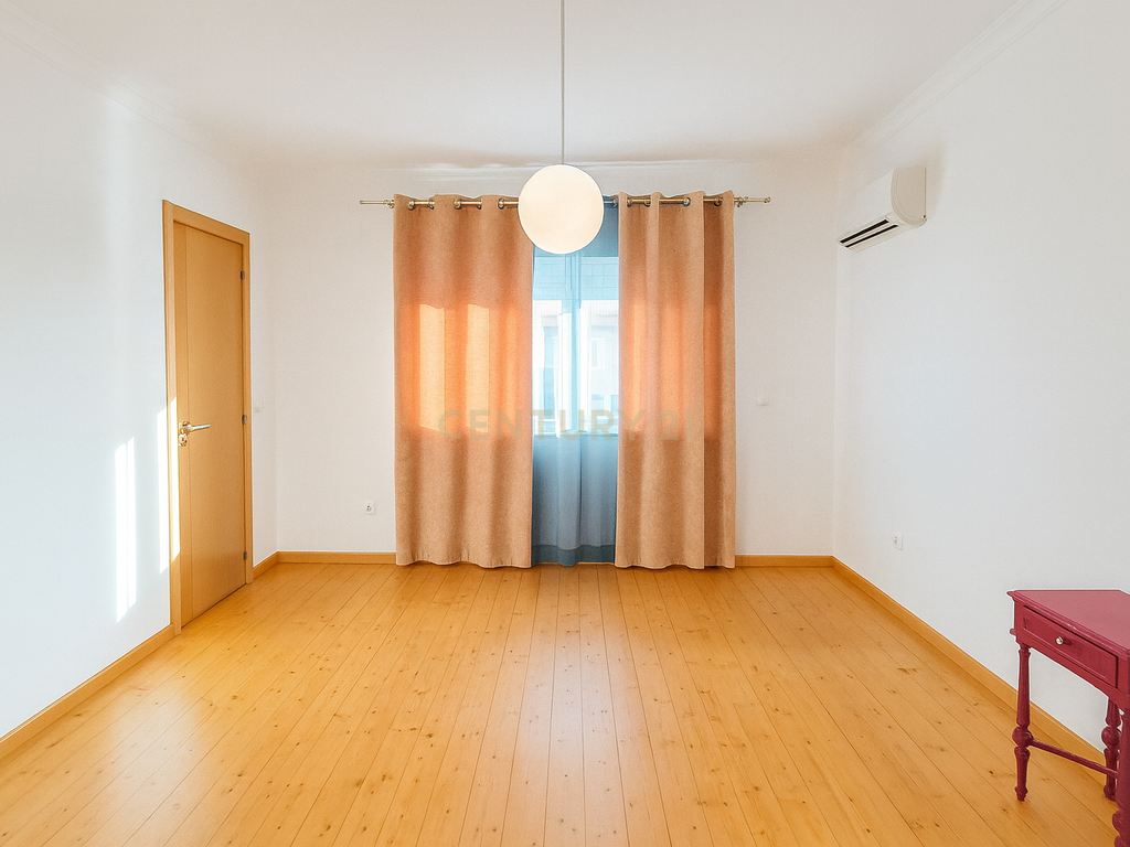 Castro Verde: Viva Uma Casa Onde os Sonhos se Encontram Com Tranquilidade. - Image 25