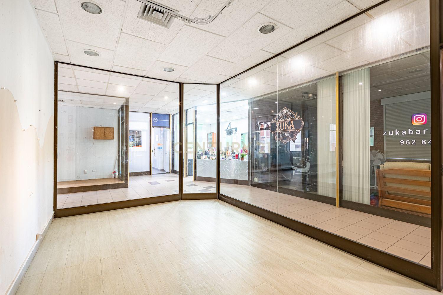 Fotografia 7 de Espaço Comercial em Mem Martins, Sintra