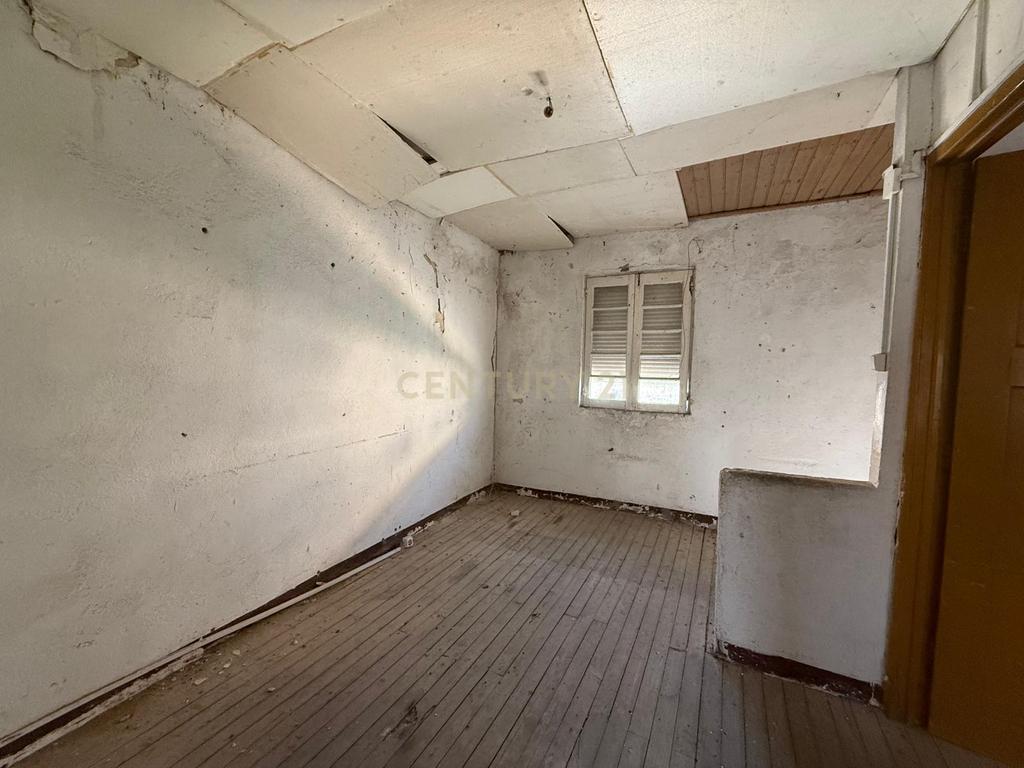 Moradia T1, Tinalhas, Castelo Branco - Image 9