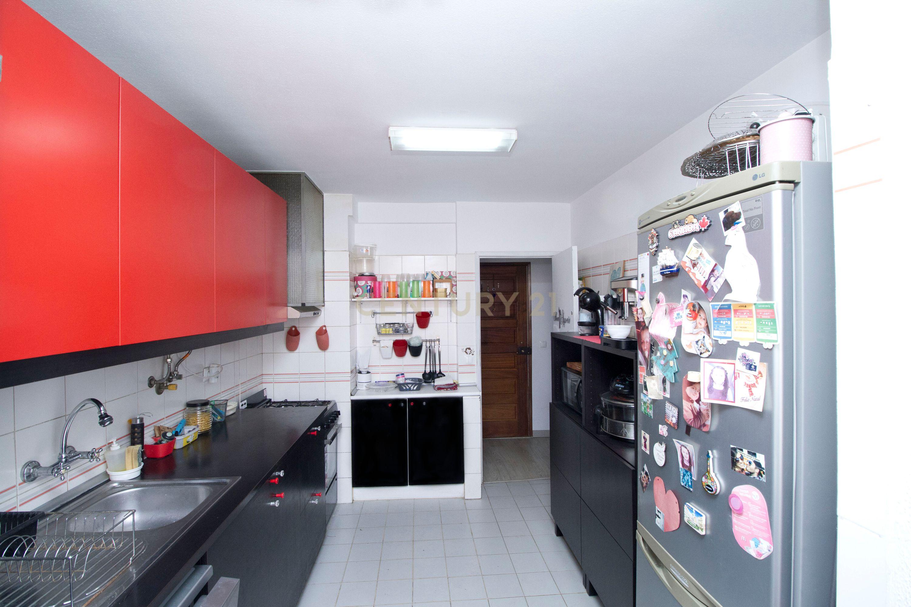 Fotografia 4 de Apartamento T2 c/arrecadação em Setúbal