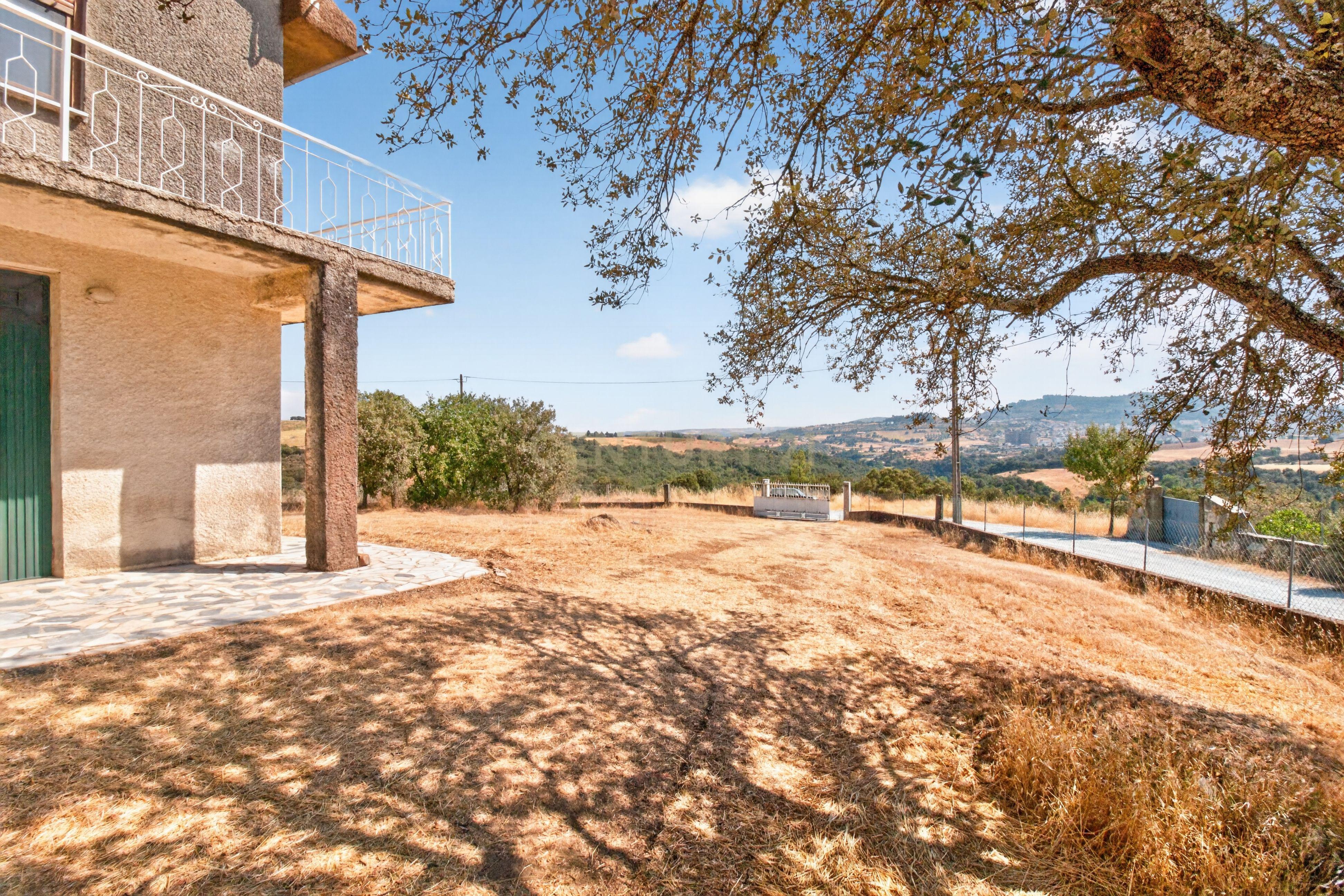 Moradia T4 à venda em Sé, Santa Maria e Meixedo, Bragança — foto 36