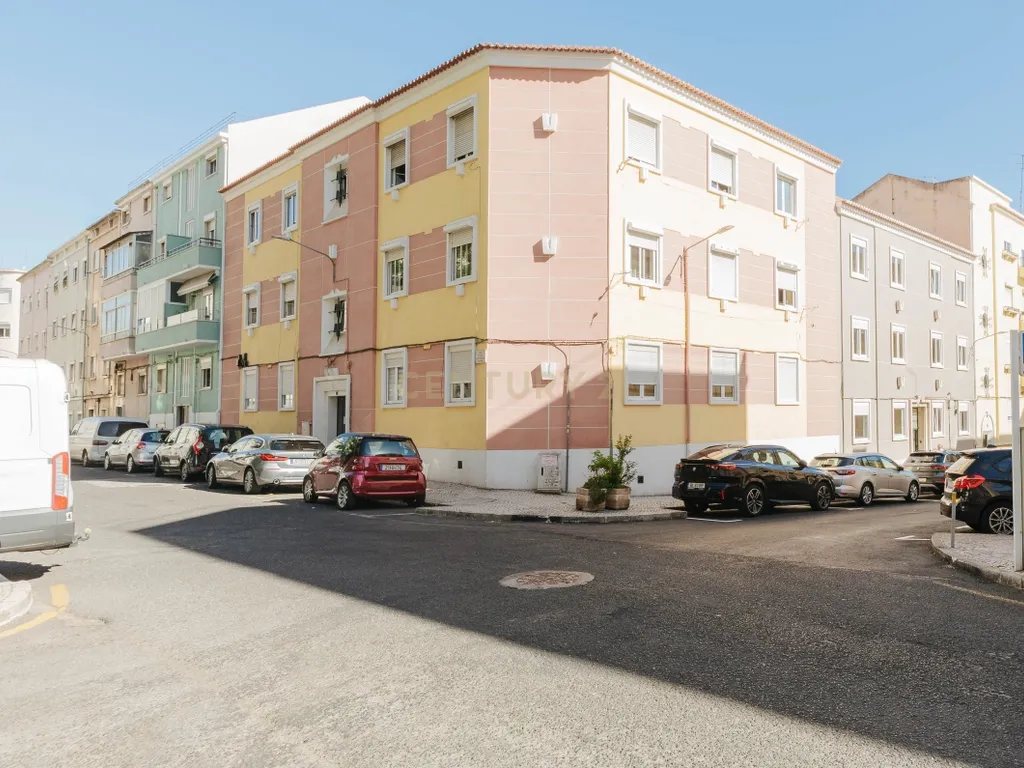 Fantástico T3 com 104m em Moscavide no Centro da Cidade - Image 3
