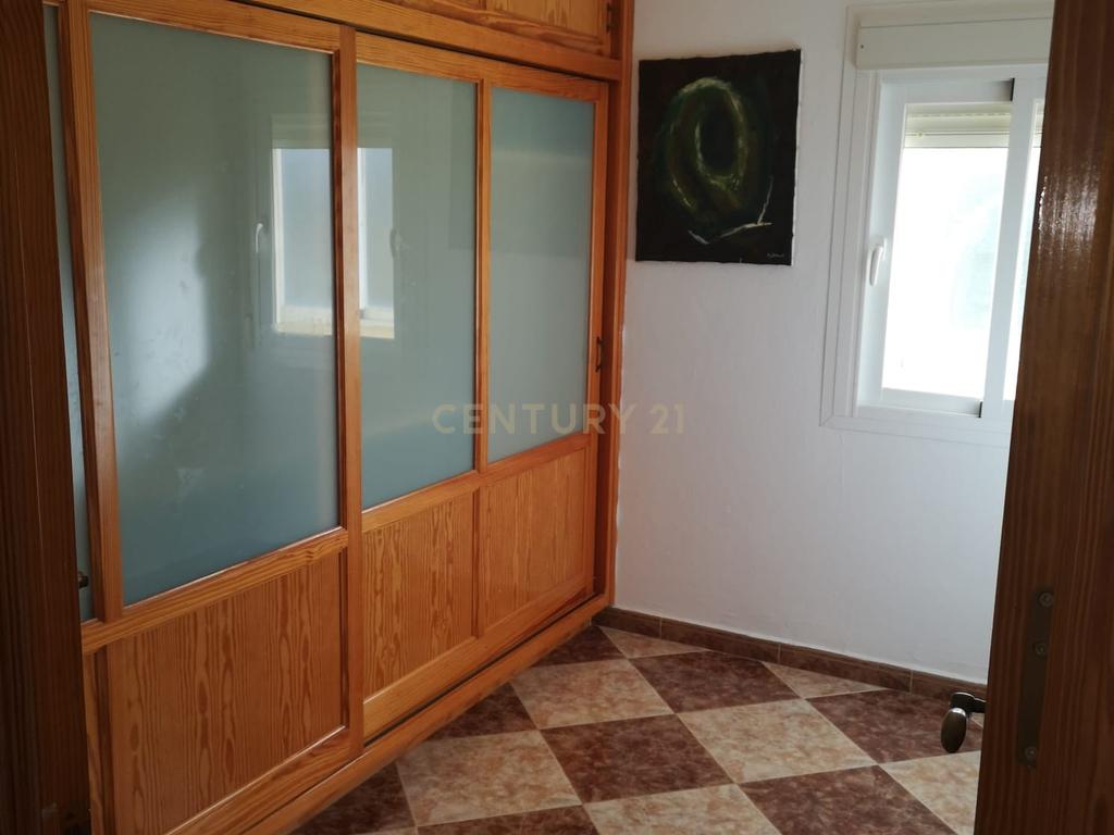  - Image 3