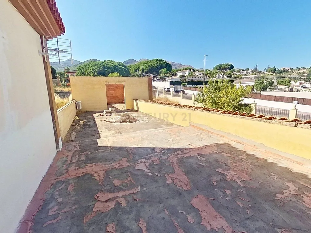OPORTUNIDADE! ALUGUEL DE MAGNÍFICA MORADIA COM USO NÃO RESIDENCIAL – IDEAL PARA NEGÓCIOS - Image 18
