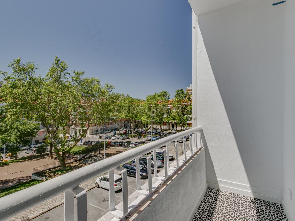 Apartamento T2 Remodelado em São Domingos de Benfica, Lisboa - Image 10