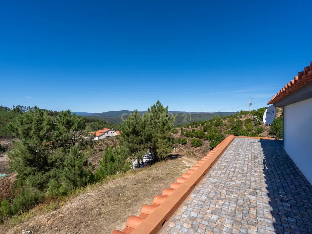Espaço, Natureza e Tranquilidade: Moradia T6 em Cabril - Image 23