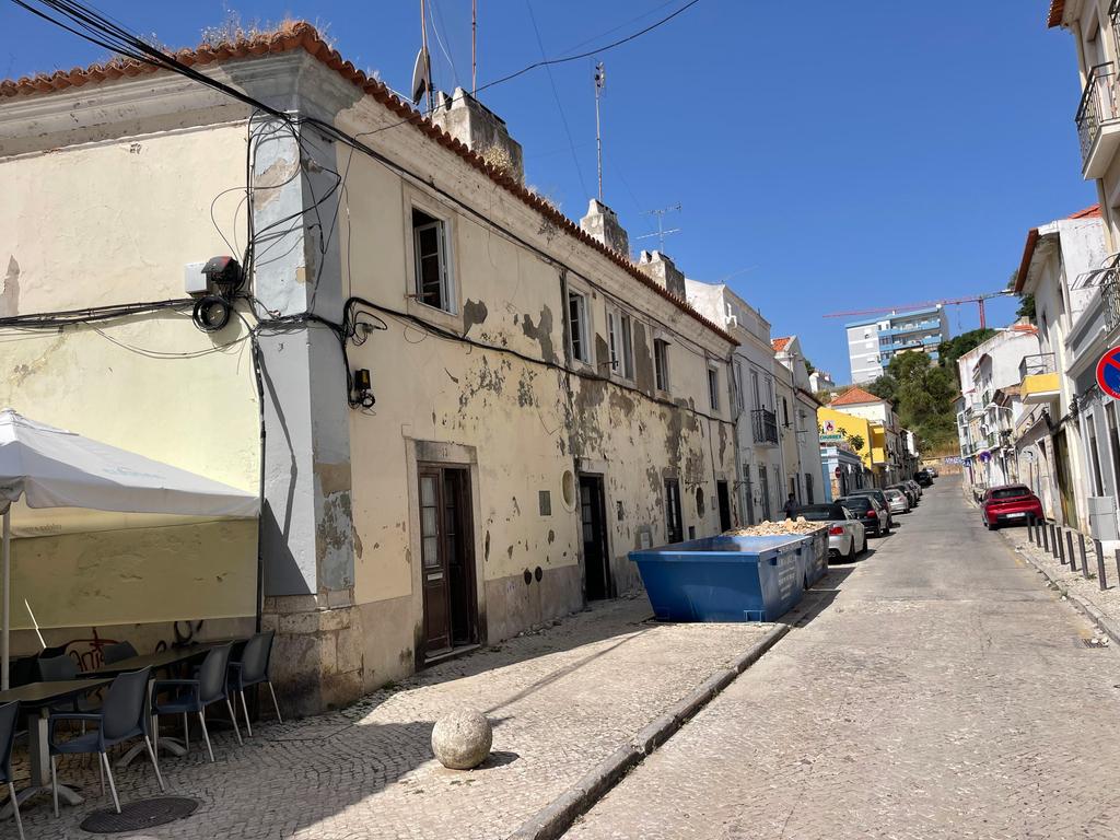 Apartamento T3 duplex Novo no centro de Setubal - Image 7