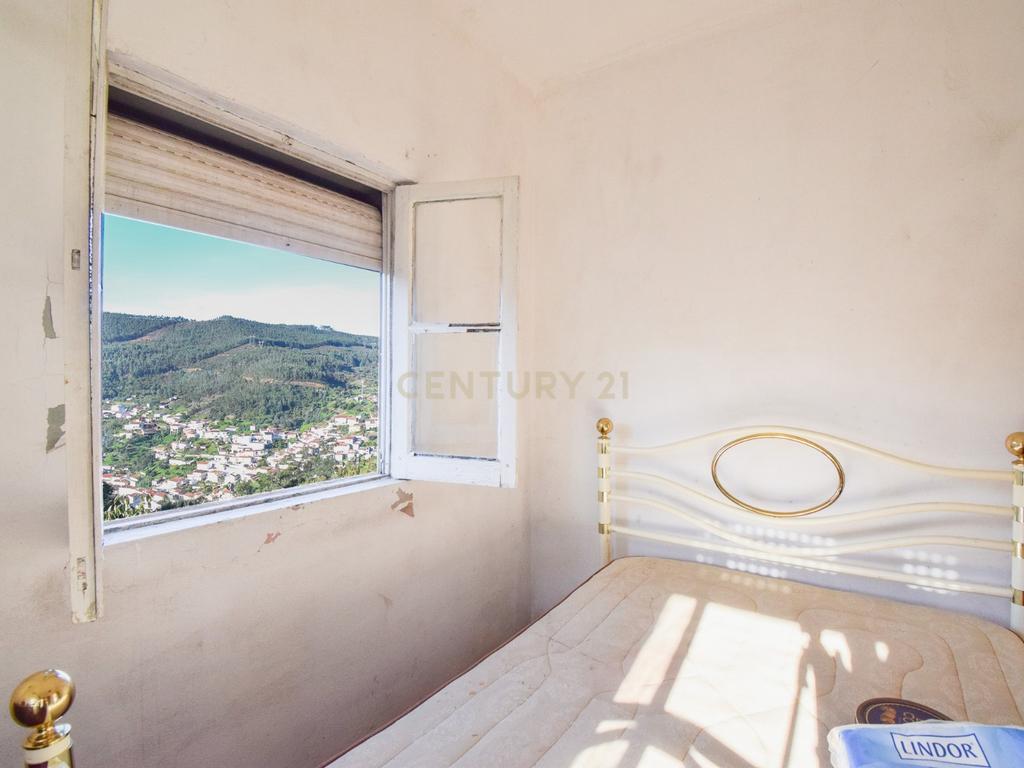 M4 para Remodelar com Terreno, Arrecadação e Vistas Panorâmicas – A 10 Minutos de Coimbra e Perto da Serra da Lousã - Image 13