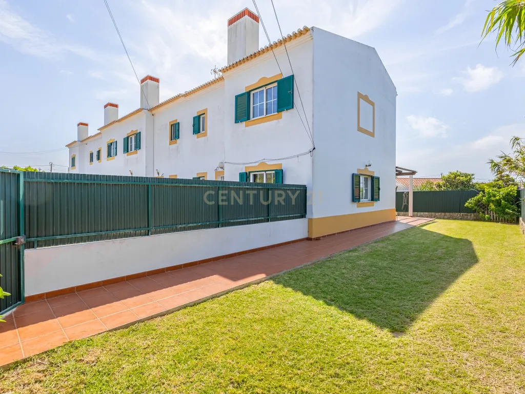 Moradia T3 com Jardim e Garagem em Sagres — Viva o Algarve ao Ritmo do Mar - Image 3