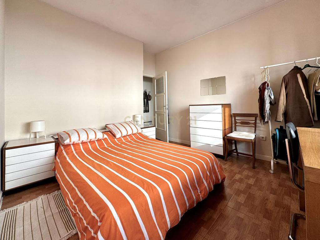 Fantástico Apartamento T2 com Varandas no Centro do Porto - Image 29