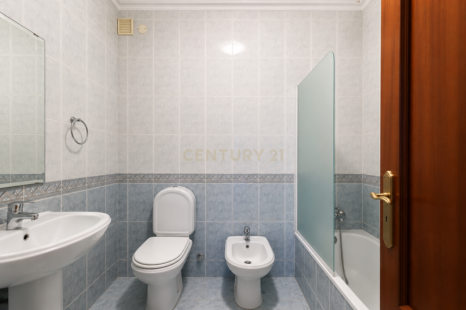 Fotografia 11 de T5 ou T2+3 Duplex: Habitação Própria ou Investimento